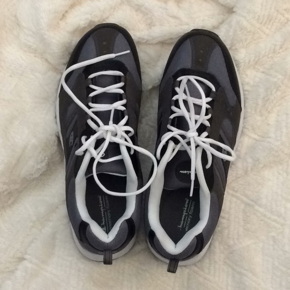 Men’s champion memory foam tennis shoe size 13